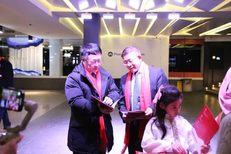 京剧武戏《双锁山》| le 9e Feng Hua Xue Yue | 2025 欢乐春节 – 爱理财富 – 第九届枫花雪乐蒙特利尔春节晚会