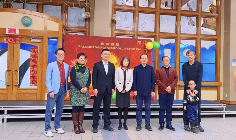 灯映蒙城月 文润海外春